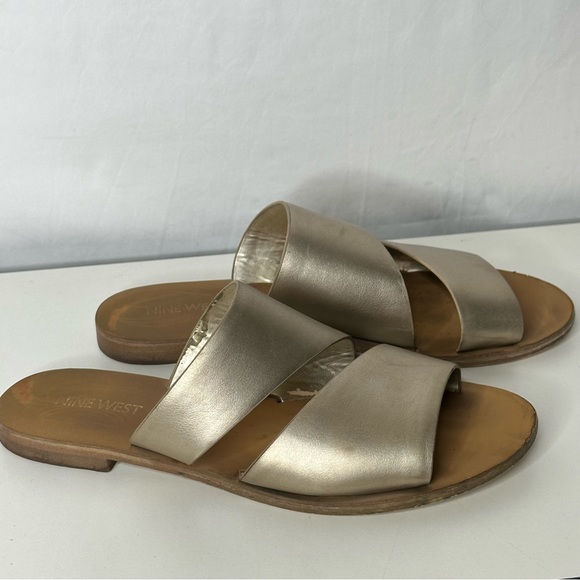 Nine West Slip On Pebbled Leather Open Toe Strappy Slides Sandals Gold - Picture 2 of 5
